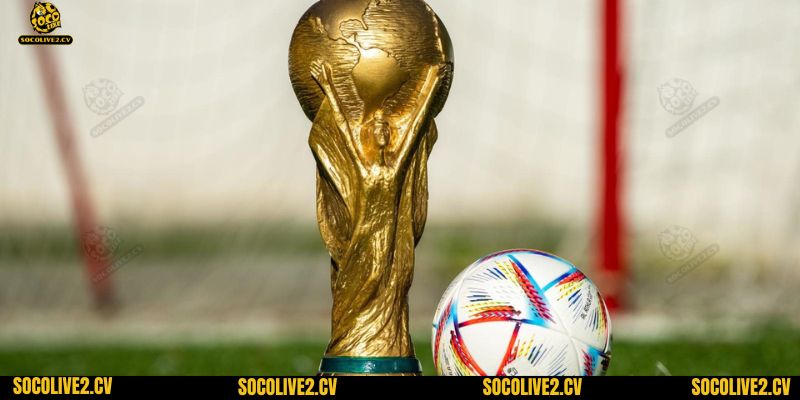 Mỗi mùa World Cup diễn ra thì chiếc cúp vàng lại được "đi du lịch" khắp thế giới